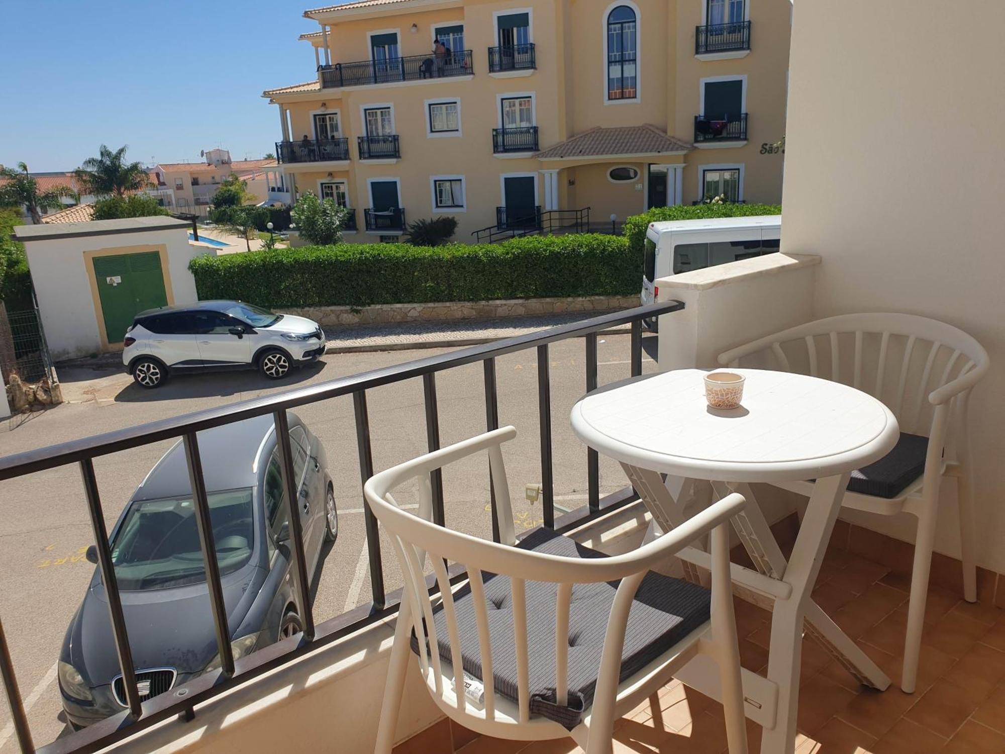 Apartment On The Strip Albufeira Exterior photo