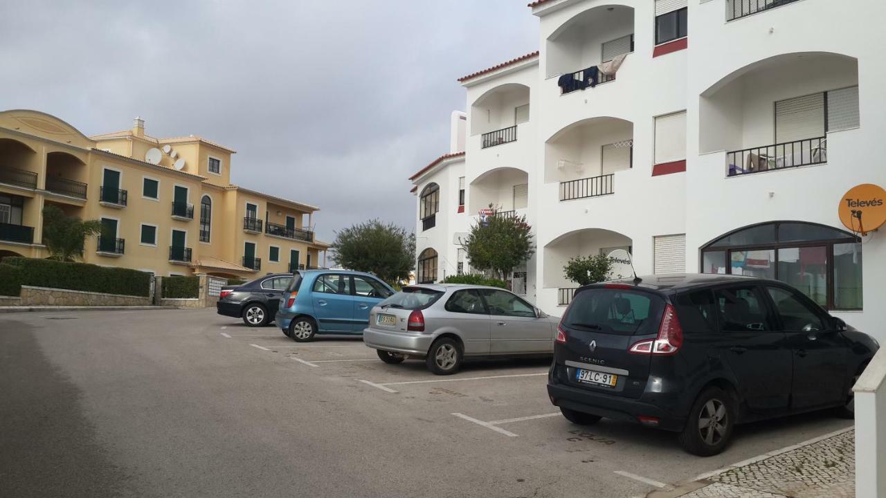 Apartment On The Strip Albufeira Exterior photo