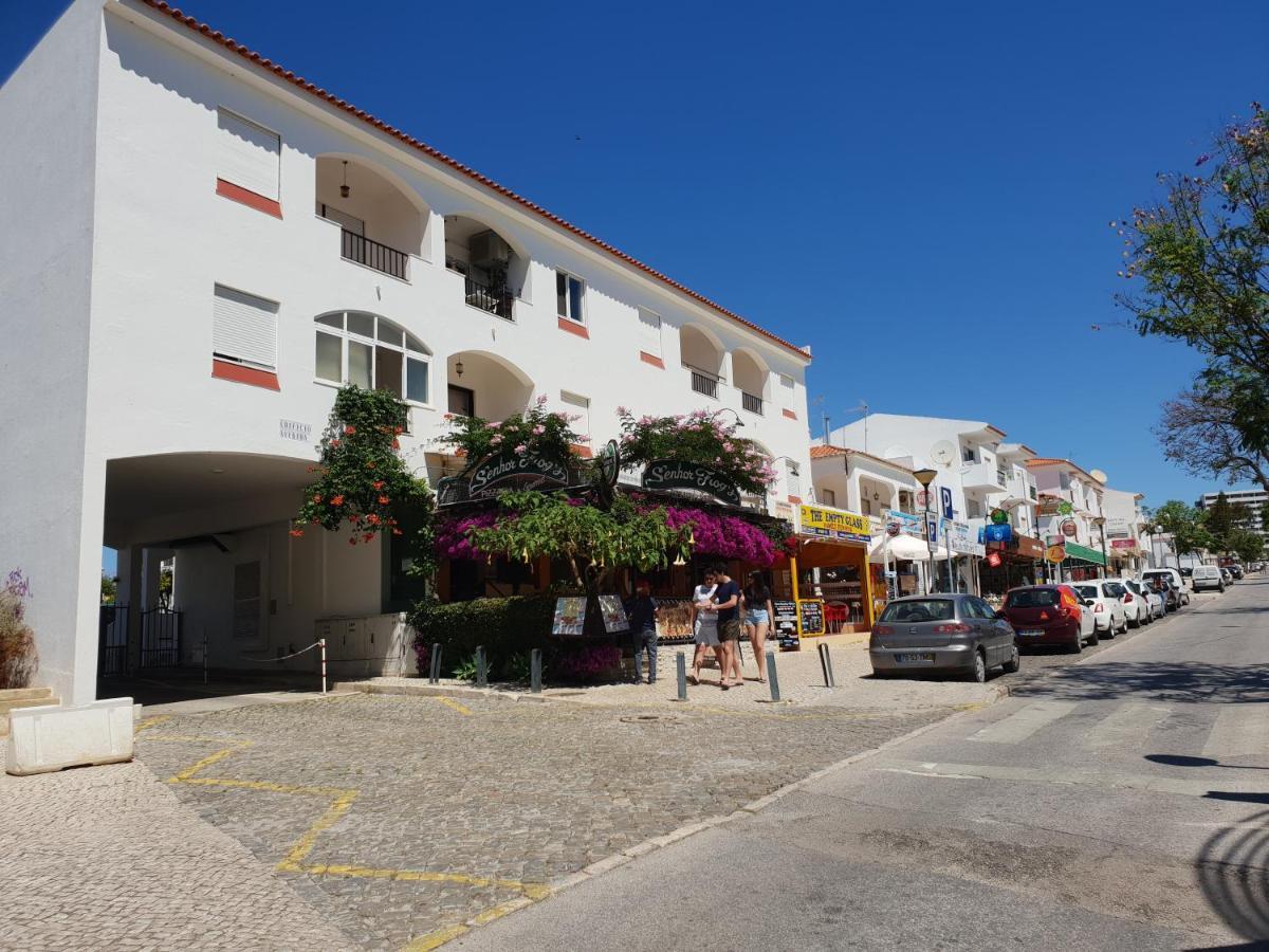 Apartment On The Strip Albufeira Exterior photo