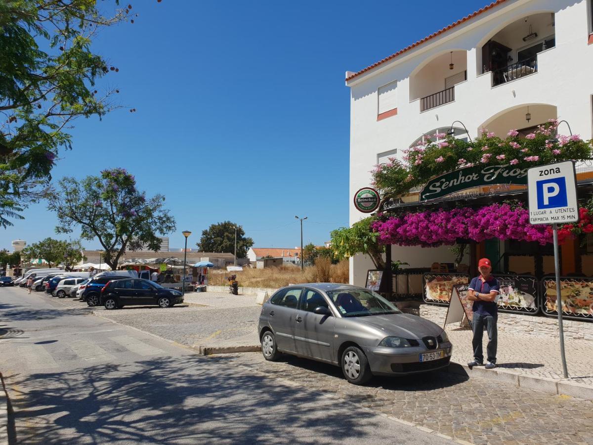 Apartment On The Strip Albufeira Exterior photo